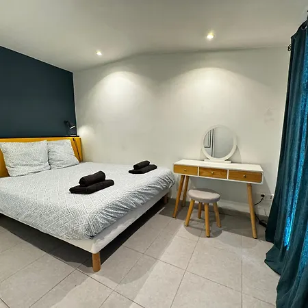 Le Cocon Citadin - Parking Gratuit A 500 M - 2 Smart Tv * Avignon