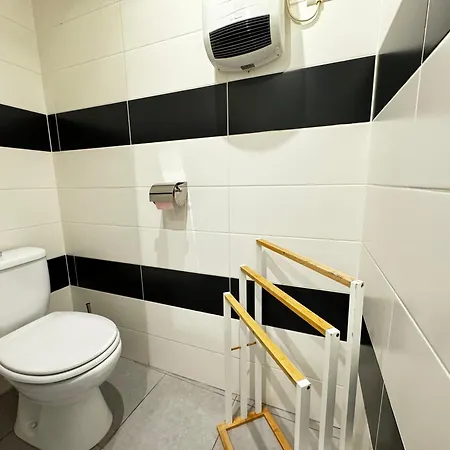 Le Cocon Citadin - Parking Gratuit A 500 M - 2 Smart Tv Avignon