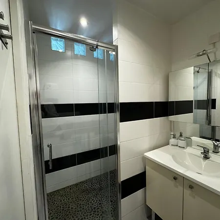Le Cocon Citadin - Parking Gratuit A 500 M - 2 Smart Tv * Avignon