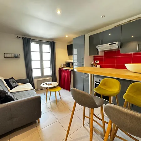 Le Cocon Citadin - Parking Gratuit A 500 M - 2 Smart Tv Apartment